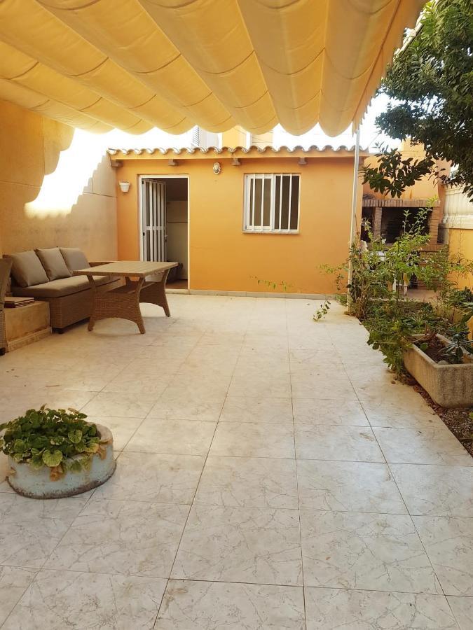 Beachfront Apartment With A Private Garden On The Ground Floor Монкофар Экстерьер фото