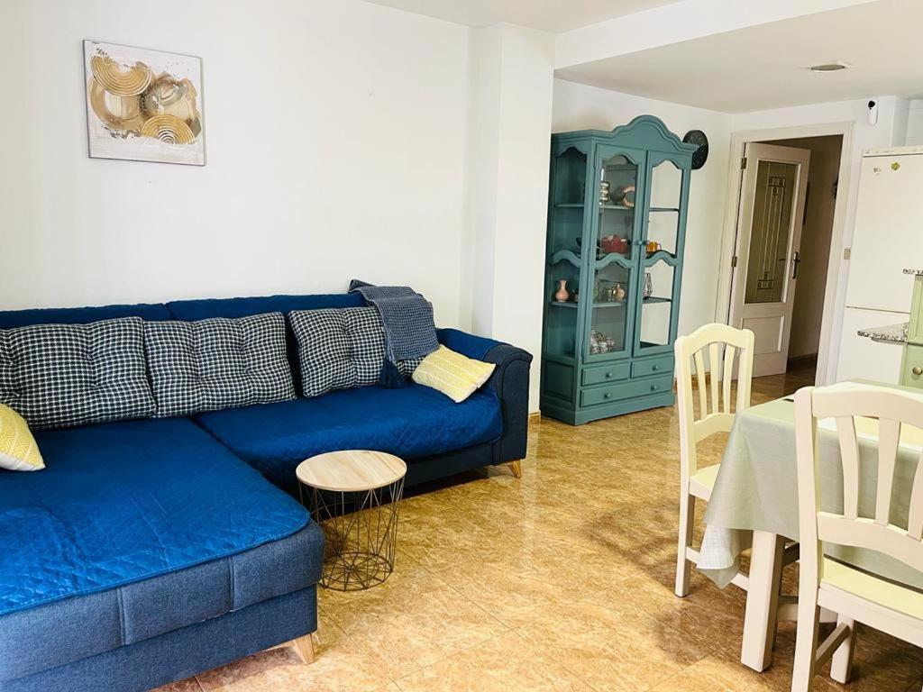 Beachfront Apartment With A Private Garden On The Ground Floor Монкофар Экстерьер фото