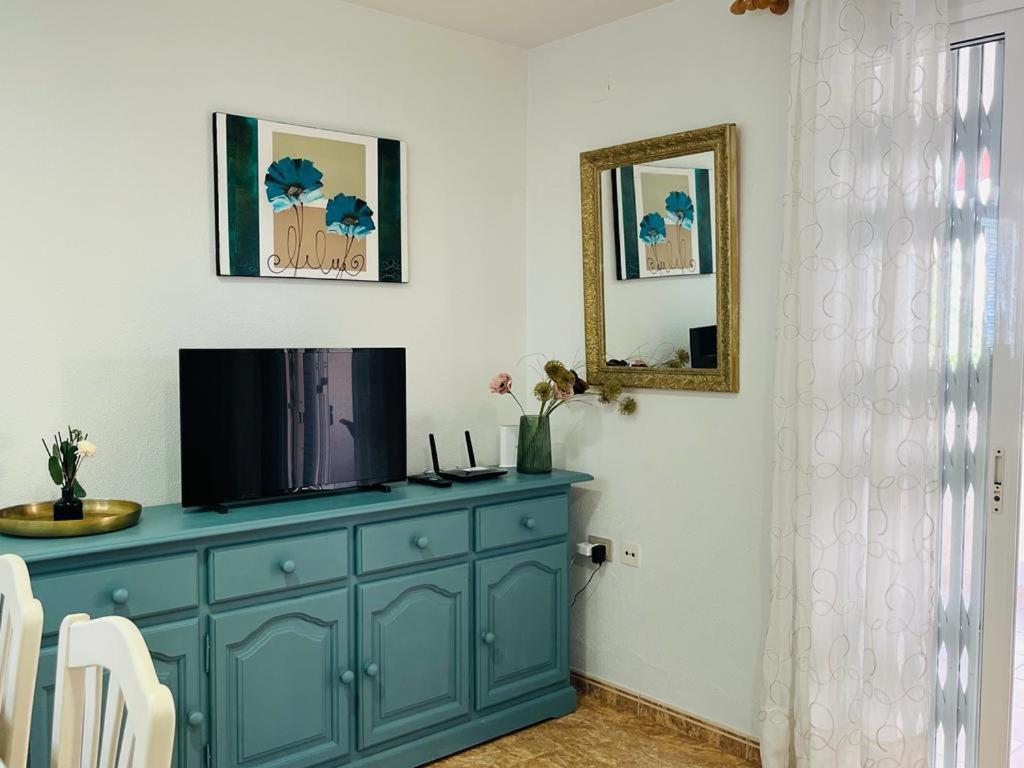Beachfront Apartment With A Private Garden On The Ground Floor Монкофар Экстерьер фото