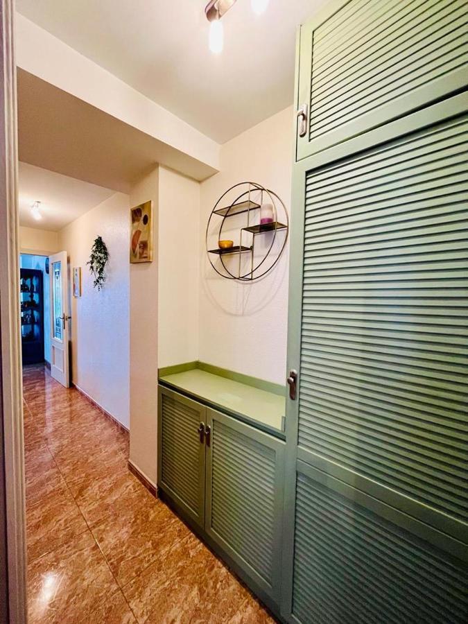 Beachfront Apartment With A Private Garden On The Ground Floor Монкофар Экстерьер фото