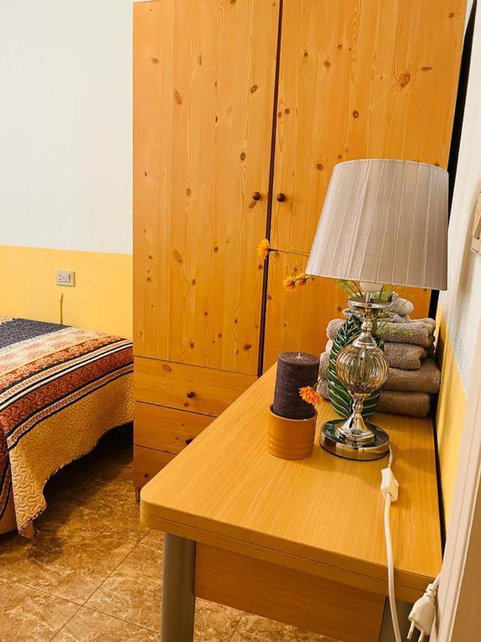 Beachfront Apartment With A Private Garden On The Ground Floor Монкофар Экстерьер фото